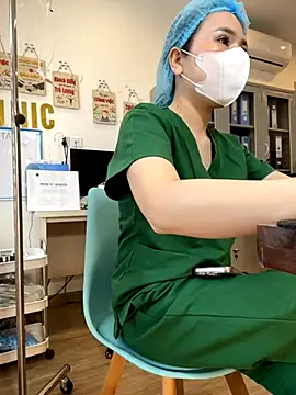 Snapshot of Meilian2021 chatting on 11/27/25, 04:47 Meilian2021 online show from 11/27/25, 04:47