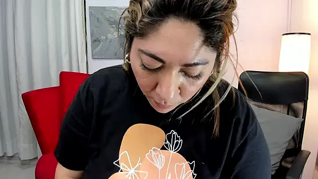 kendra fire online show from 05/16/26, 01:13