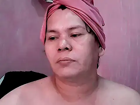Snapshot of HottyLeciousCum chatting on 04/20/26, 01:36 HottyLeciousCum online show from 04/20/26, 01:36