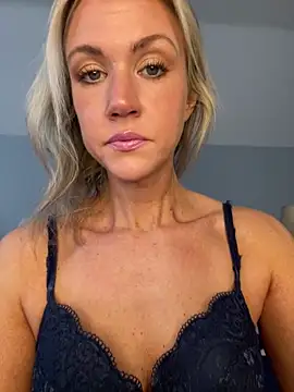 Snapshot of Kay_Cakes chatting on 02/01/25, 06:51 Kay Cakes online show from 02/01/25, 06:51