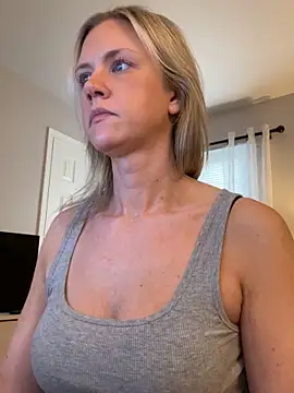 Snapshot of Kay_Cakes chatting on 11/07/25, 07:58 Kay Cakes online show from 11/07/25, 07:58