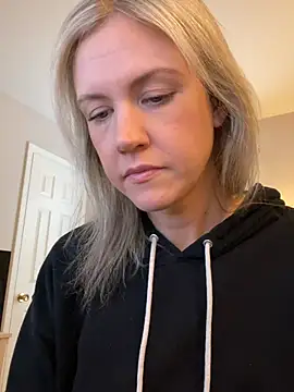 Kay Cakes online show from 02/25/26, 04:05