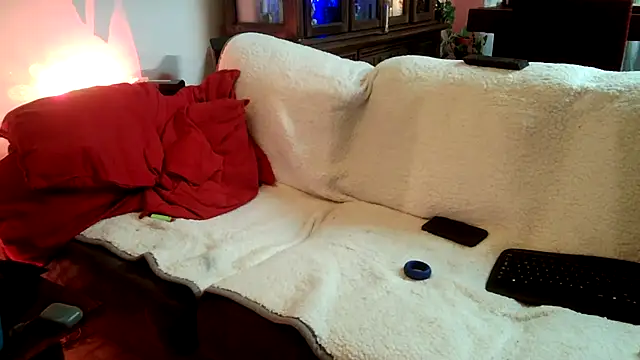 Snapshot of Truganini1 chatting on 02/17/25, 03:47 Truganini1 online show from 02/17/25, 03:47