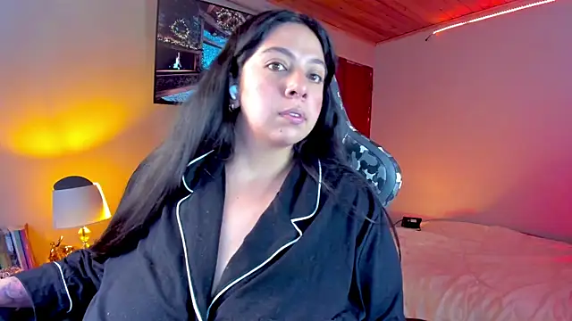 Snapshot of coraline_latin chatting on 12/21/24, 10:08 coraline latin online show from 12/21/24, 10:08