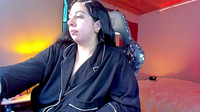 Snapshot of coraline_latin chatting on 12/24/24, 09:33 coraline latin online show from 12/24/24, 09:33