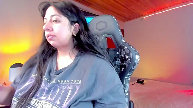 Snapshot of coraline_latin chatting on 01/08/25, 09:23 coraline latin online show from 01/08/25, 09:23