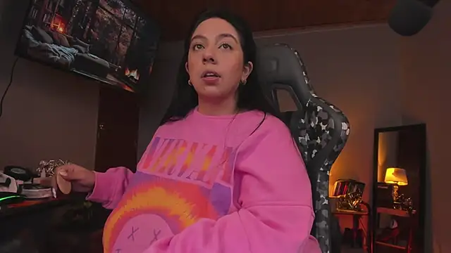 Snapshot of coraline_latin chatting on 02/21/25, 09:22 coraline latin online show from 02/21/25, 09:22