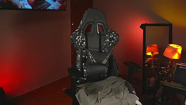 Snapshot of coraline_latin chatting on 11/04/25, 11:04 coraline latin online show from 11/04/25, 11:04