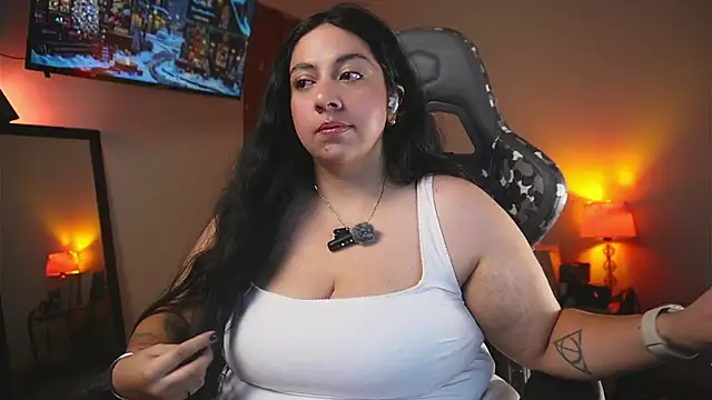 Snapshot of coraline_latin chatting on 12/04/25, 10:29 coraline latin online show from 12/04/25, 10:29