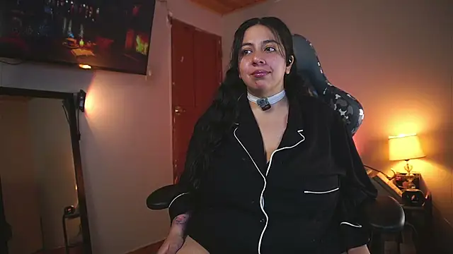Snapshot of coraline_latin chatting on 05/10/26, 12:49 coraline latin online show from 05/10/26, 12:49