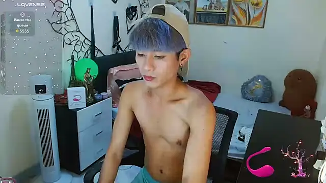 Snapshot of WildestTwink chatting on 09/11/25, 03:56 WildestTwink online show from 09/11/25, 03:56