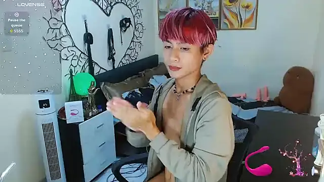 Snapshot of WildestTwink chatting on 10/03/25, 06:05 WildestTwink online show from 10/03/25, 06:05