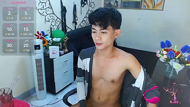 Snapshot of WildestTwink chatting on 10/25/25, 06:57 WildestTwink online show from 10/25/25, 06:57