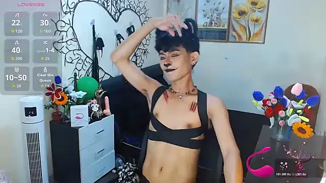 Snapshot of WildestTwink chatting on 10/31/25, 06:42 WildestTwink online show from 10/31/25, 06:42