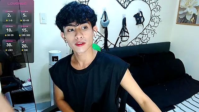 Snapshot of WildestTwink chatting on 11/23/25, 09:03 WildestTwink online show from 11/23/25, 09:03