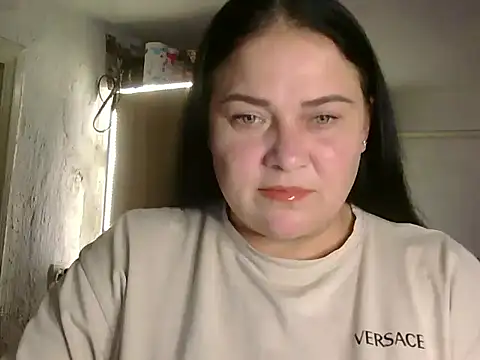 Snapshot of TammyAh chatting on 10/15/25, 06:41 TammyAh online show from 10/15/25, 06:41