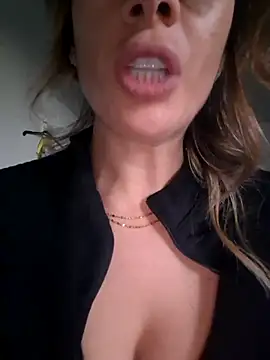 fammefatale1987 online show from 11/28/25, 03:36