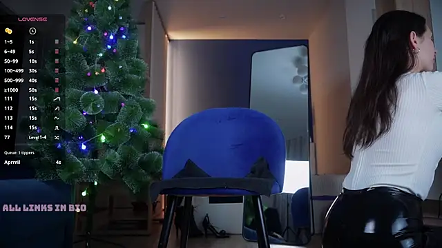 LAUREL HAZEL online show from 01/25/25, 07:18