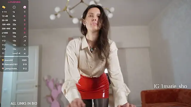 LAUREL HAZEL online show from 03/27/26, 06:18