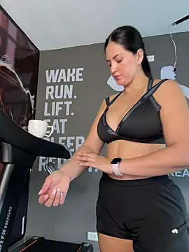 Carolina Novoa online show from 05/05/26, 05:21