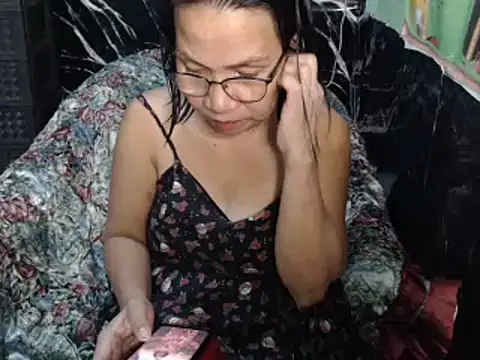 Snapshot of ASIANDOLLY4U chatting on 05/27/26, 11:24 ASIANDOLLY4U online show from 05/27/26, 11:24