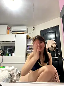 Snapshot of asianmystery203 chatting on 10/26/25, 01:00 asianmystery203 online show from 10/26/25, 01:00