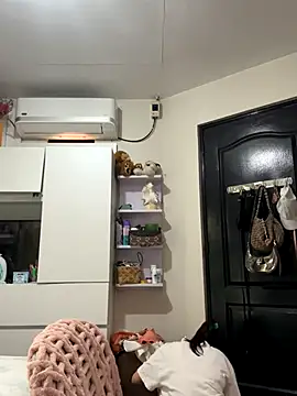 Snapshot of asianmystery203 chatting on 12/05/25, 01:47 asianmystery203 online show from 12/05/25, 01:47