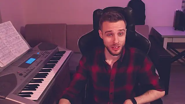 Snapshot of Sweetparker chatting on 12/19/24, 10:56 Sweetparker online show from 12/19/24, 10:56