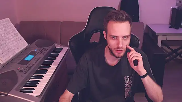 Snapshot of Sweetparker chatting on 01/17/25, 04:04 Sweetparker online show from 01/17/25, 04:04