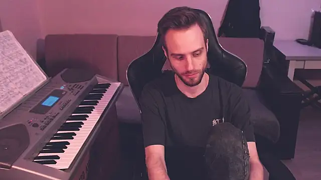 Snapshot of Sweetparker chatting on 02/02/25, 10:49 Sweetparker online show from 02/02/25, 10:49