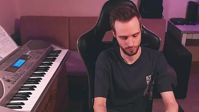 Snapshot of Sweetparker chatting on 09/15/25, 02:39 Sweetparker online show from 09/15/25, 02:39