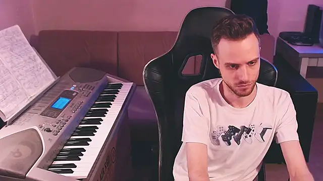 Snapshot of Sweetparker chatting on 10/12/25, 08:08 Sweetparker online show from 10/12/25, 08:08