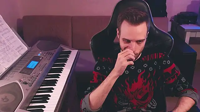 Snapshot of Sweetparker chatting on 10/31/25, 03:35 Sweetparker online show from 10/31/25, 03:35