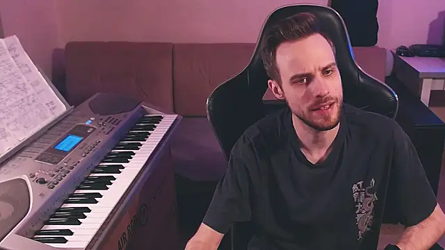 Snapshot of Sweetparker chatting on 11/12/25, 08:19 Sweetparker online show from 11/12/25, 08:19