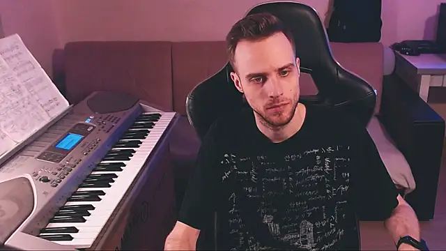 Snapshot of Sweetparker chatting on 12/20/25, 08:27 Sweetparker online show from 12/20/25, 08:27