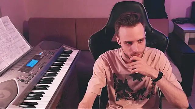 Snapshot of Sweetparker chatting on 12/22/25, 09:12 Sweetparker online show from 12/22/25, 09:12