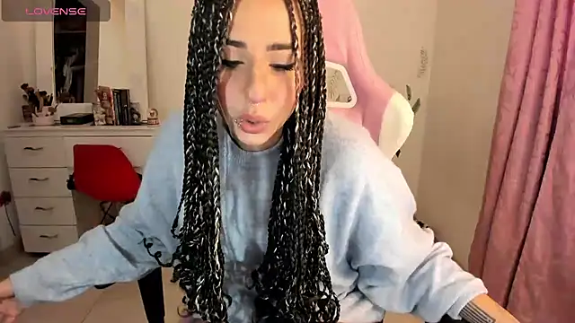 Snapshot of Fallengangel chatting on 12/18/24, 11:34 Fallengangel online show from 12/18/24, 11:34