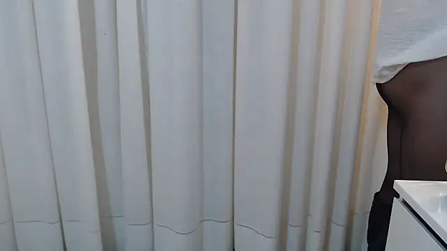 Chic desire online show from 09/27/25, 10:48