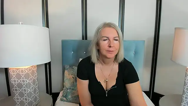 Snapshot of EricaTop chatting on 12/21/24, 06:09 EricaTop online show from 12/21/24, 06:09