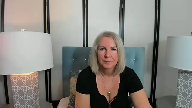 Snapshot of EricaTop chatting on 12/21/24, 09:12 EricaTop online show from 12/21/24, 09:12