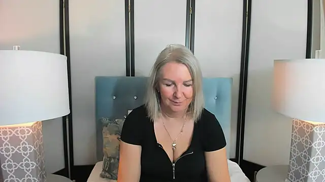 Snapshot of EricaTop chatting on 01/15/25, 05:05 EricaTop online show from 01/15/25, 05:05