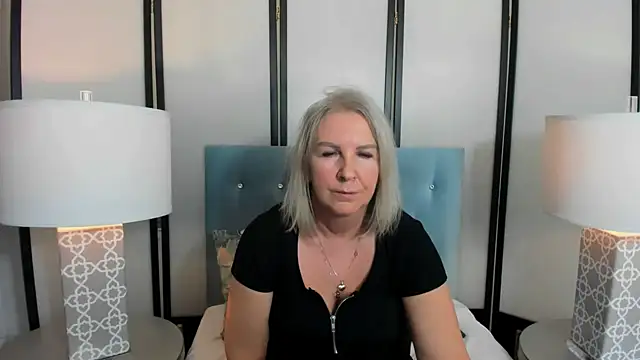 Snapshot of EricaTop chatting on 01/28/25, 04:52 EricaTop online show from 01/28/25, 04:52