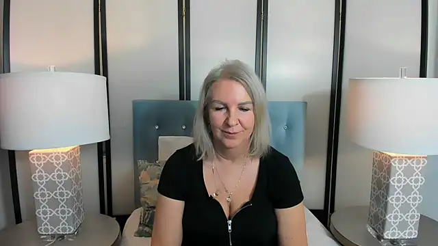 Snapshot of EricaTop chatting on 02/05/25, 05:42 EricaTop online show from 02/05/25, 05:42