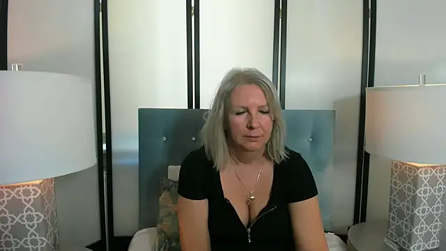 Snapshot of EricaTop chatting on 02/09/25, 09:26 EricaTop online show from 02/09/25, 09:26