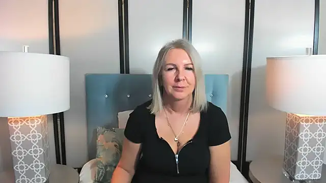 Snapshot of EricaTop chatting on 03/05/25, 06:56 EricaTop online show from 03/05/25, 06:56