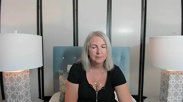 Snapshot of EricaTop chatting on 03/17/25, 05:16 EricaTop online show from 03/17/25, 05:16