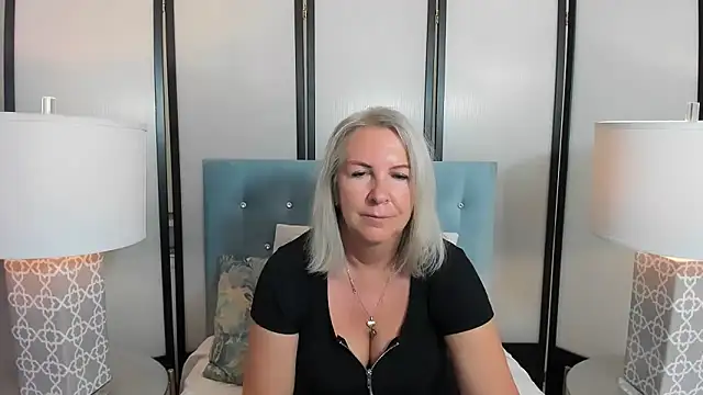 Snapshot of EricaTop chatting on 03/20/25, 09:24 EricaTop online show from 03/20/25, 09:24