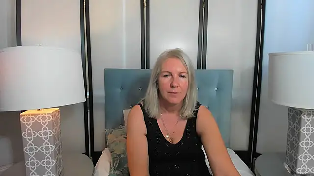 Snapshot of EricaTop chatting on 09/08/25, 03:55 EricaTop online show from 09/08/25, 03:55