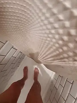 realeasy1 online show from 12/21/25, 11:01