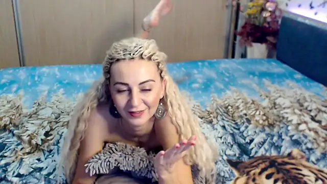 Snapshot of MirabelaSweet chatting on 03/17/25, 09:44 MirabelaSweet online show from 03/17/25, 09:44